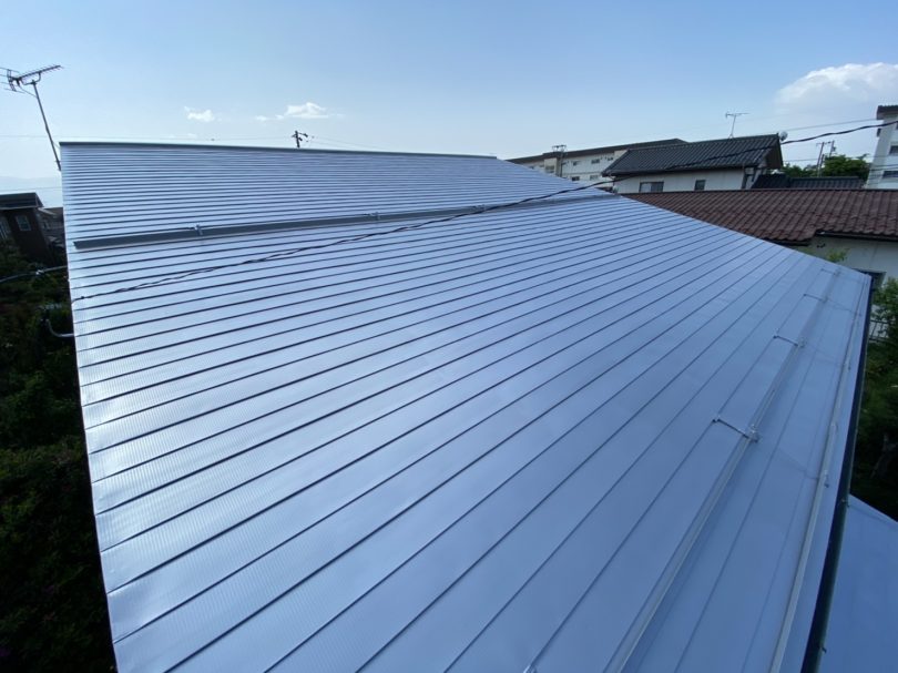 長野の鋼商なら屋根の塗装を遮熱塗料で夏も涼しく快適に