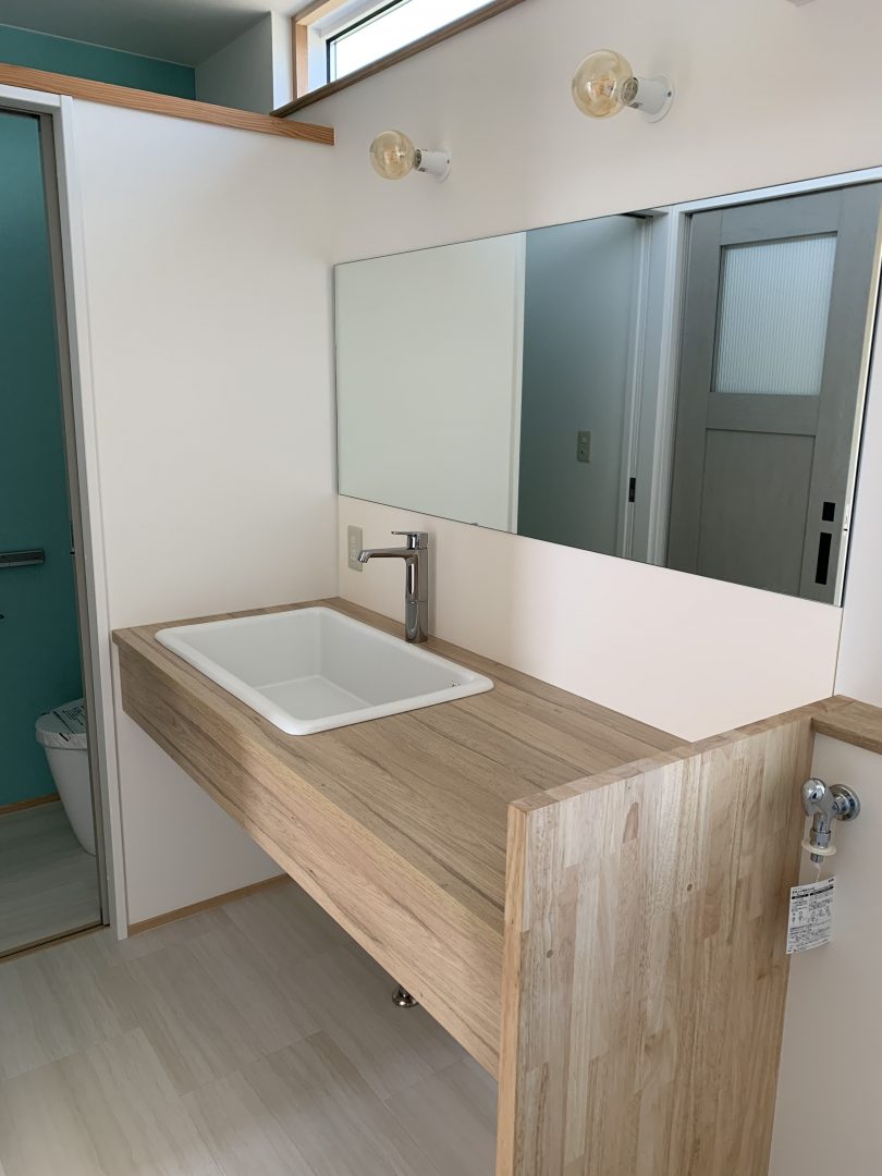 病院用流しを使っておしゃれで使いやすい洗面台、長野市でIKEA